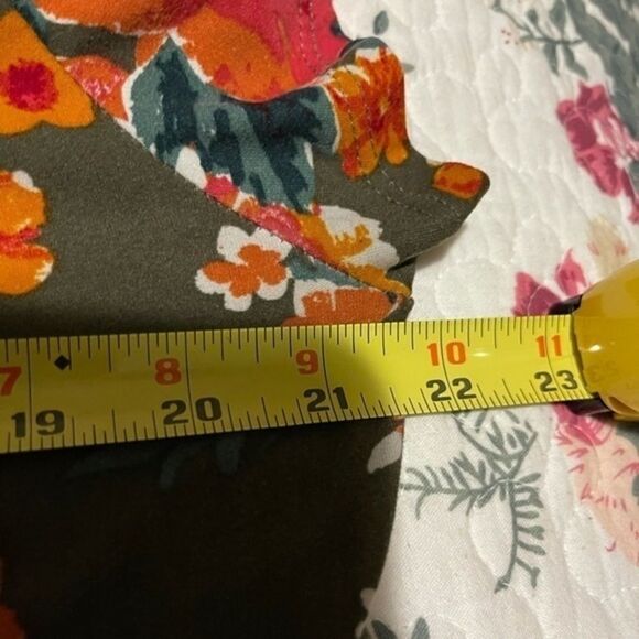 Olive floral cap sleeve dress - juniors XL - Picture 4 of 4